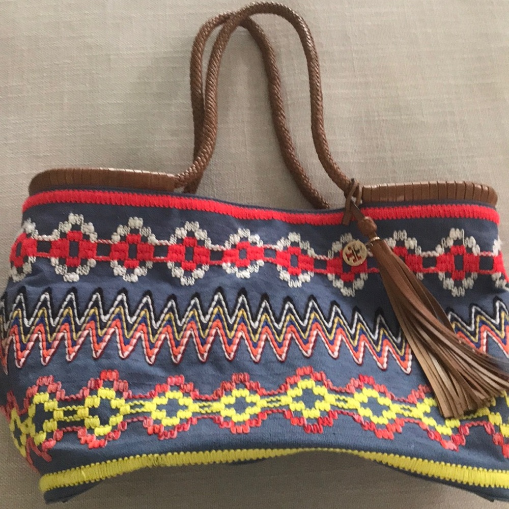 Tory Burch tite